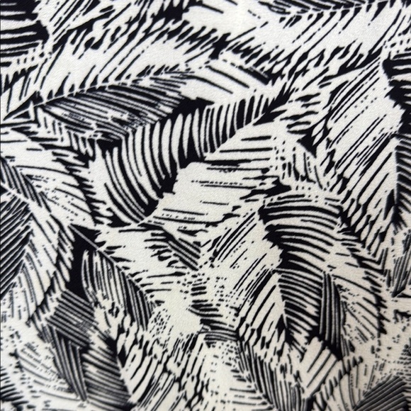 Banana Republic Black and Cream Tropical Print Jumpsuit, Size 6 - Picture 5 of 8